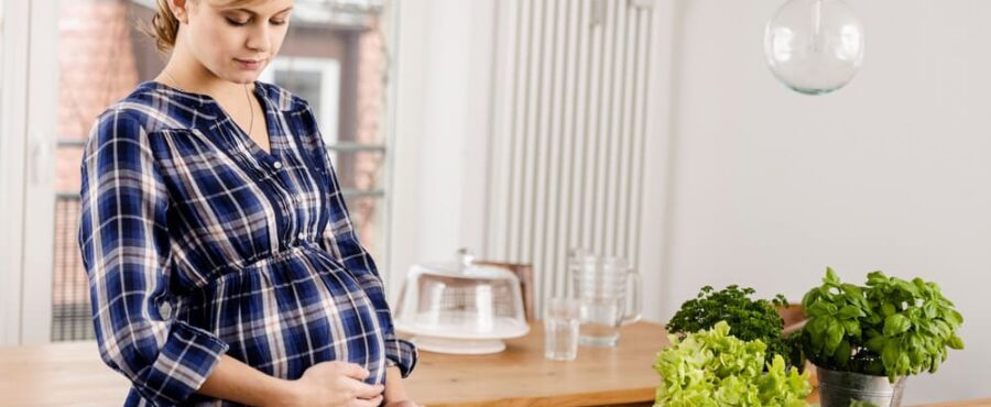 Czego nie można jeść w ciąży: lista produktów i nawyków