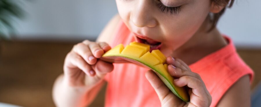 7 typów produktów, które powinny znaleźć się w tygodniowym jadłospisie Twojego dziecka w wieku 10-15 lat