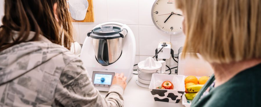 Dieta z Thermomix: Jak skutecznie schudnąć korzystając z kuchni wielofunkcyjnej